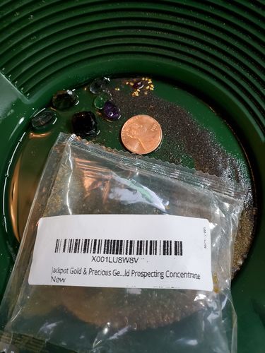 Customer photo review of Jackpot 'GOLD & PRECIOUS GEM' Panning Paydirt – Gold Prospecting Concentrate