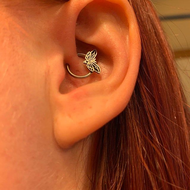 Customer photo review of 16G Death's Head Moth Captive Bead Ring