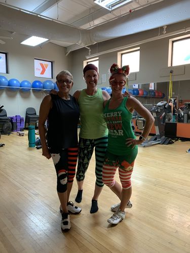 Customer photo review of Christmas Bells Capri