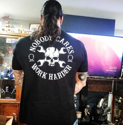 Customer photo review of 5 - Nobody Tee