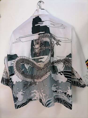 Customer photo review of Cardigan Kimono Japonais Dragon Femme