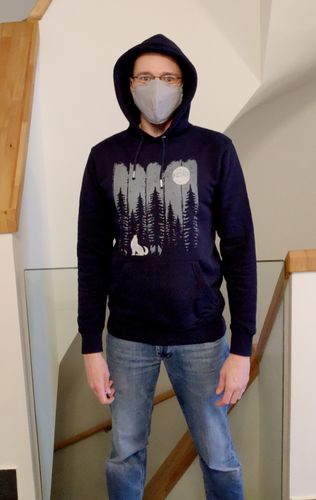 Customer photo review of WOLF IM WALD - Bio Unisex Hoodie (PREMIUM)