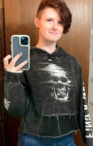 Customer photo review of #Find Crop Hoodie - 02