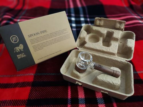 Customer photo review of Marley Natural - Glass Spoon Pipe w/ Wood Accents