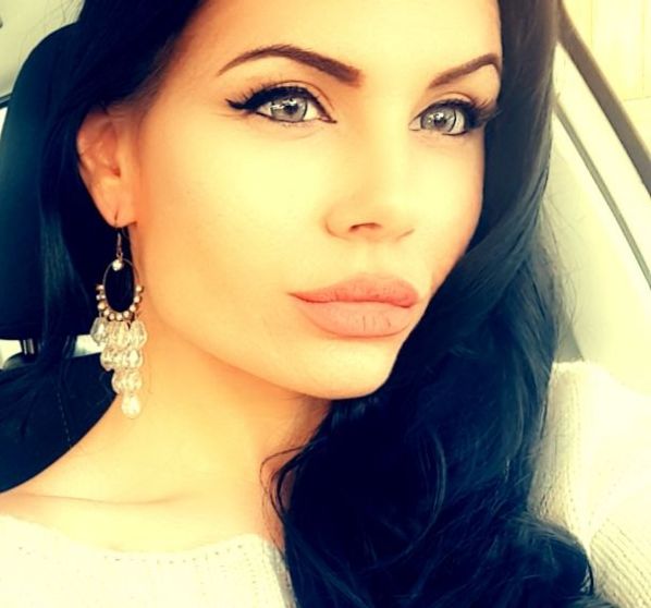 Customer photo review of Siesta Black Romance Dian