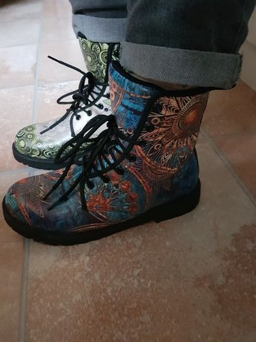 Customer photo review of Ysun-Stiefel