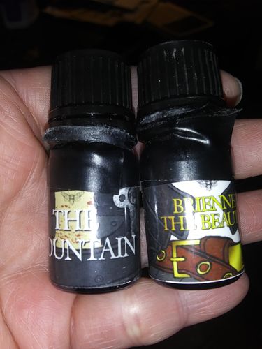 Customer photo review of 5ml oil bottles of The Mountain AND Brienne the Beauty