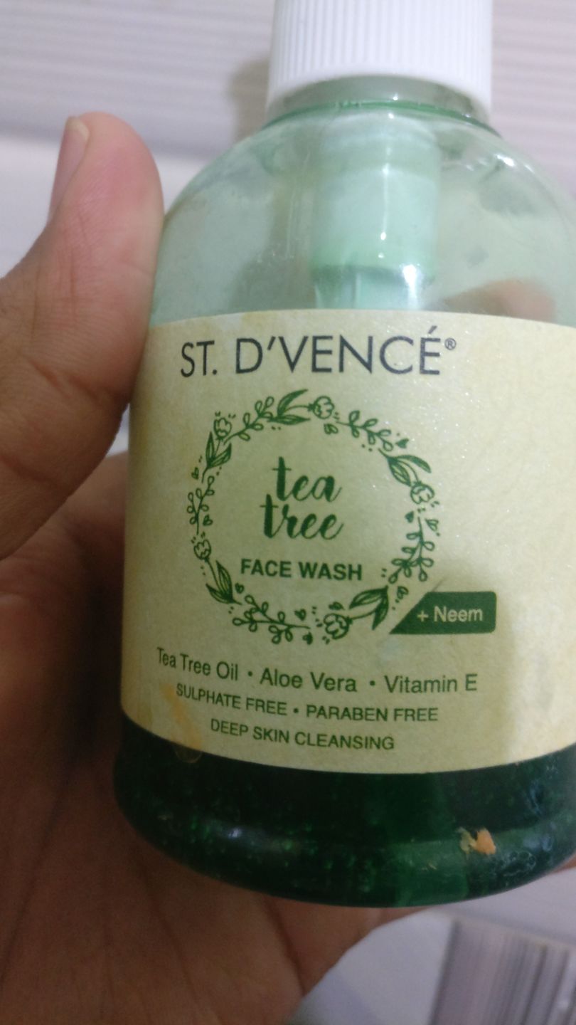 Customer photo review of Tea Tree Oil Face Wash with Neem & Aloe Vera, 150ml