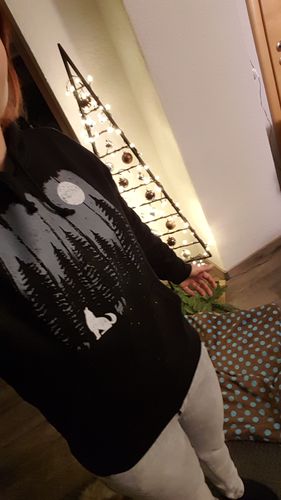 Customer photo review of WOLF IM WALD - Bio Unisex Hoodie (BASIC)