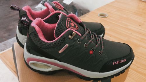 Customer photo review of Women Hiking and Trekking Sneakers