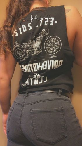 Customer photo review of 79 - Driven Motors Crop Tank Top
