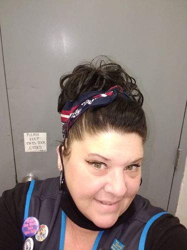 Customer photo review of JuvaBun Messy Bun