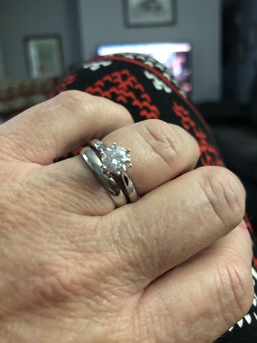 Customer photo review of Moissanite Series Fashion Six Prong Sterling Silver Ring