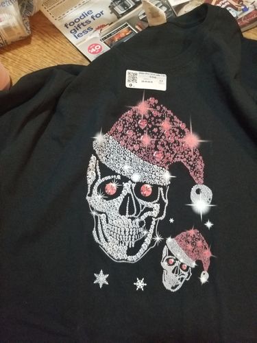 Customer photo review of Just Love Skulls Xmas T-shirt