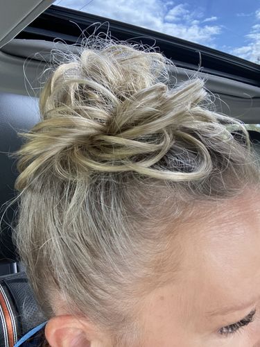 Customer photo review of Top Knot Ponytail Holder
