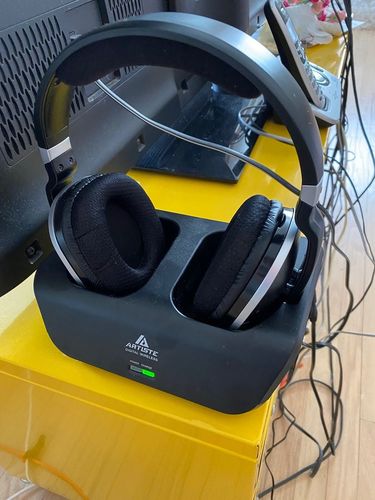 Customer photo review of Wireless TV Headphones, Monodeal Over Ear Headsets for TV Watching with Charging Dock, 2.4GHz RF Transmitter, 100ft Wireless Range and Rechargeable 20 Hour Battery, Black