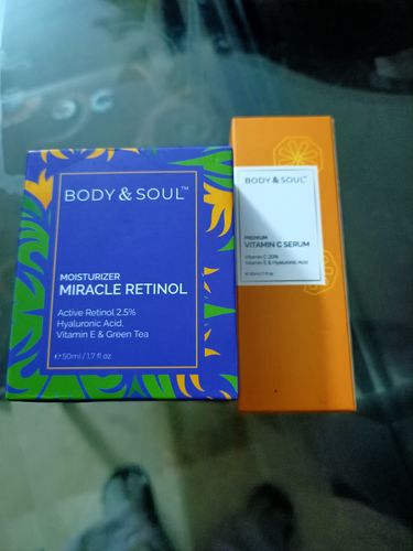 Customer photo review of Miracle Retinol Moisturizer + Premium Vitamin C Serum (Bundle)