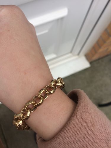 Customer photo review of PATTERNED BELCHER BRACELET (GOLD) 8MM