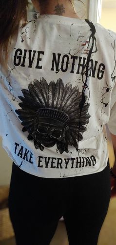 Customer photo review of 33 - Oil Give Nothing Crop Tail Top