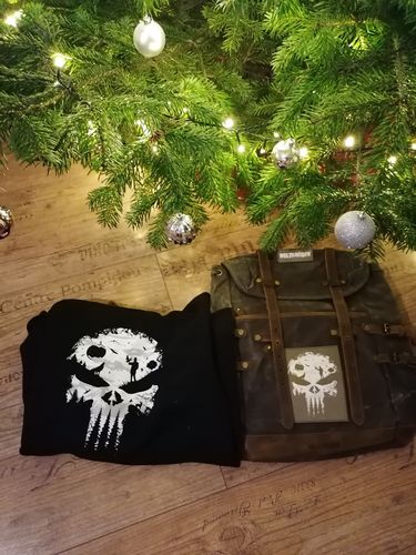 Customer photo review of Rucksack Mit Patch / Olivgrau (🌲)