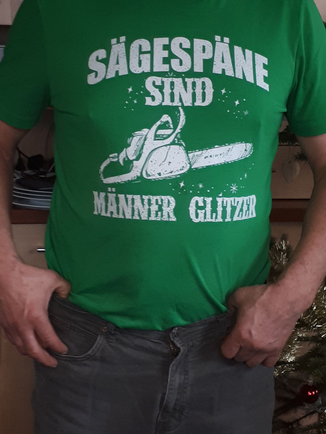 Customer photo review of MÄNNERGLITZER KETTENSÄGE - Bio Herren Shirt