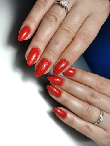 Customer photo review of Macarons Gel Polish "Didier Lab" Red Chilli