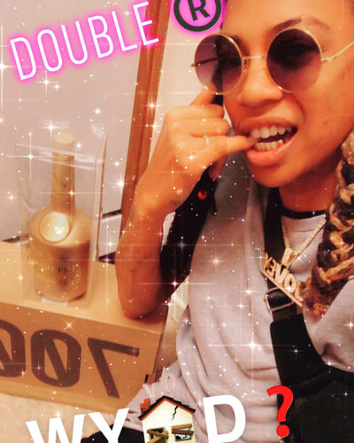 Customer photo review of YEEZY BOOST 700