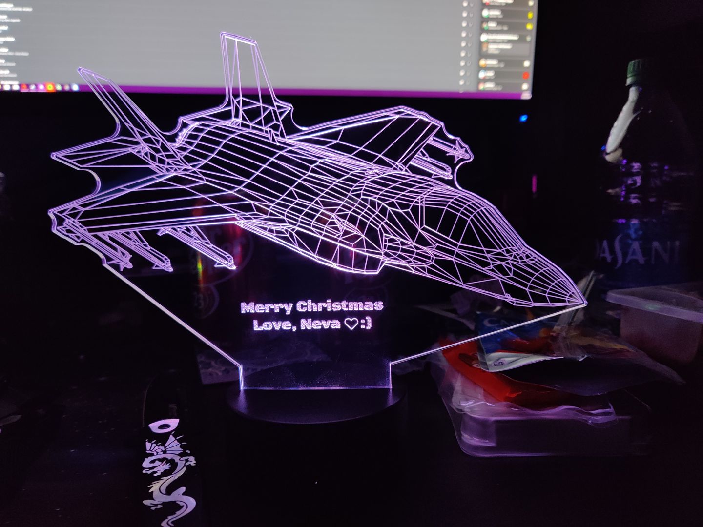 Customer photo review of F-35 Lightning II Multi-Role Fighter Jet - 3D Optical Illusion Lamp