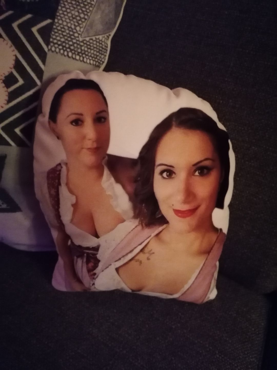 Customer photo review of Personalisiertes Pärchenkissen
