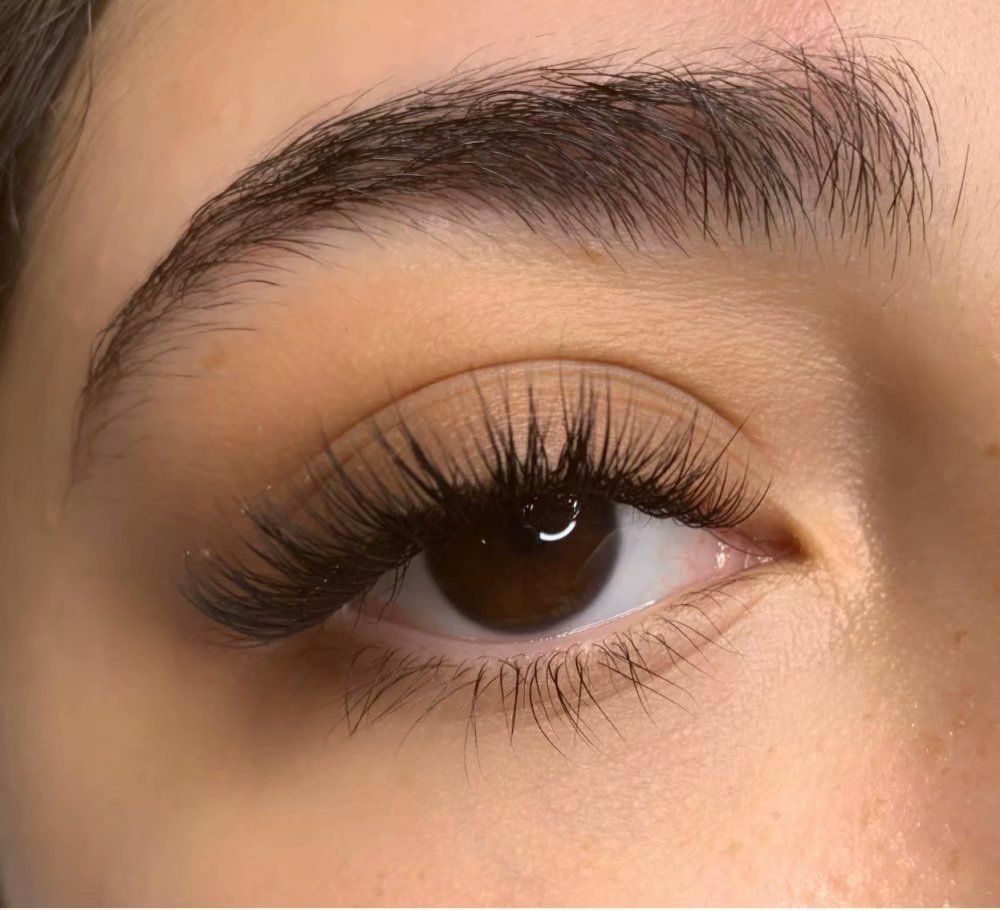 Customer photo review of Classic Eyelash Extensions 0.10 0.15 0.20mm Mixed