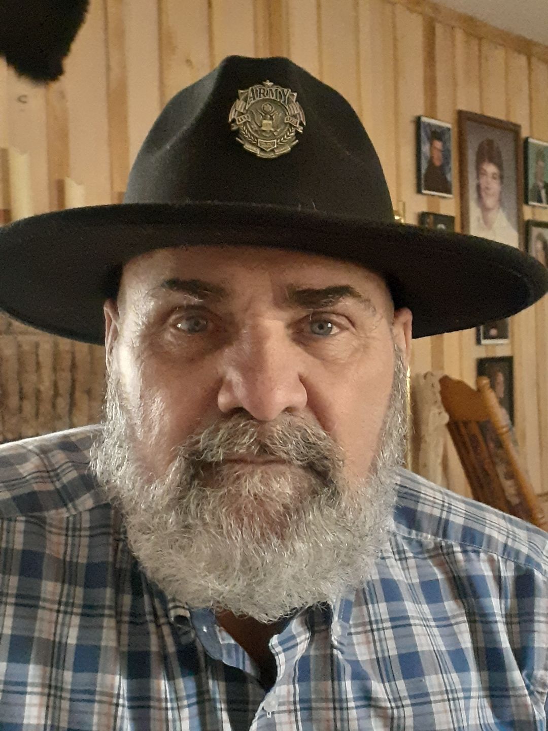 Customer photo review of US Army Veteran's Day Pin