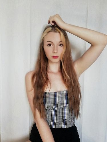 Customer photo review of 50g Virgin Hair Pu Weft Natural 100% Real Sew In Pu Weft Human Hair Bundles(#60)