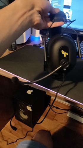 Customer photo review of Commander G Series - 7.1 Surround Sound Gaming Headset for PC, PS5, PS4, Xbox One & More