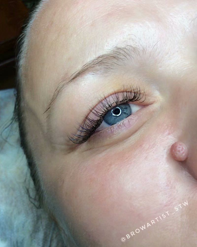 Customer photo review of Classic Eyelash Extensions 0.10 0.15 0.20mm Mixed