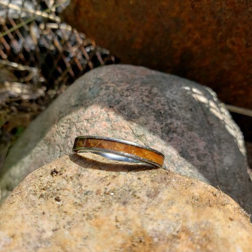 Customer photo review of Women's Whiskey Barrel Ring