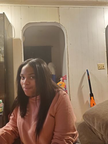 Customer photo review of Brooklyn Hair 9A Remy Straight 4 Bundle Deals