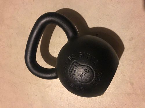 Customer photo review of 16kg / 35lbs E-coated Cast Iron Kettlebell