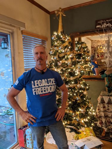 Customer photo review of Legalize Freedom Mens Apparel