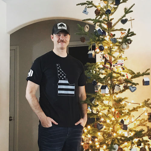 Customer photo review of Dont Tread On Me Mens Apparel