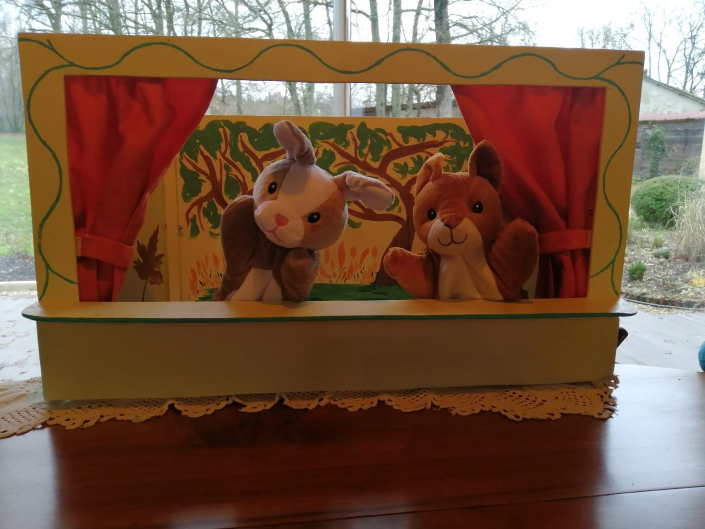 Customer photo review of Marionnettes écureuil lapin et hérisson