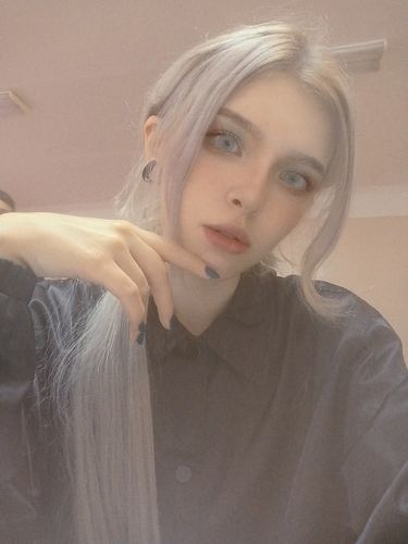 Customer photo review of Full Shine Clip in Extensions 100% Remy Human Hair 7 Pieces Platinum Blonde (#60)