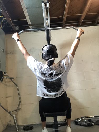 Customer photo review of 33 - Oil Give Nothing Crop Tail Top