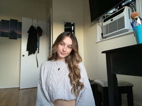 Customer photo review of 25g Tape in Hair Virgin Tape in Hair (#4/27/4)