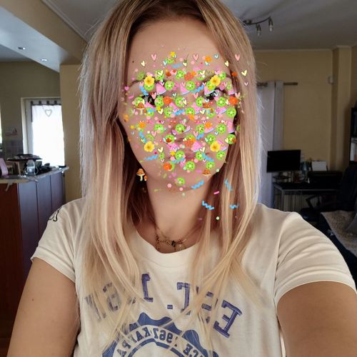 Customer photo review of Full Shine Tape in Hair Extensions 100% Remy Human Hair Balayage Ombre 40 Pieces 100 Grams (8/60)