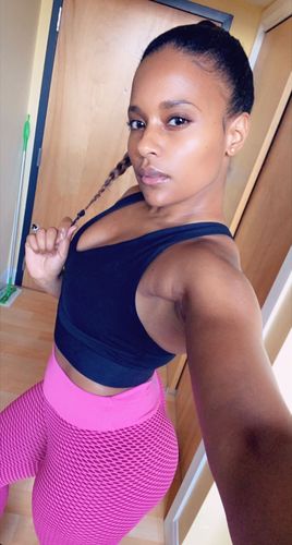 Neusa S. review of Booty Lifting | Anti Cellulite Leggings image 1 out of 1