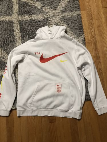 Customer photo review of Nike Sportswear Swoosh Hoodie Size XL