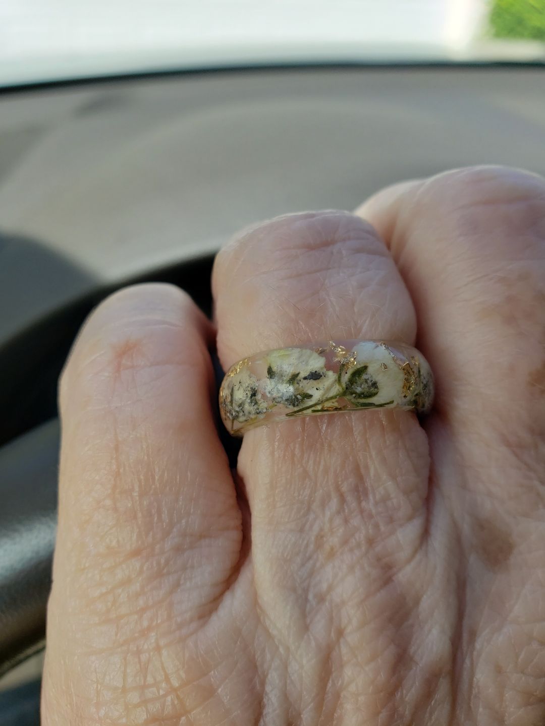 Customer photo review of Yellow Flower Ring with Cremains