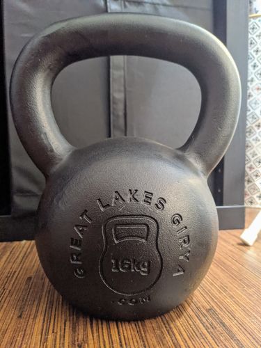 Customer photo review of 16kg / 35lbs E-coated Cast Iron Kettlebell