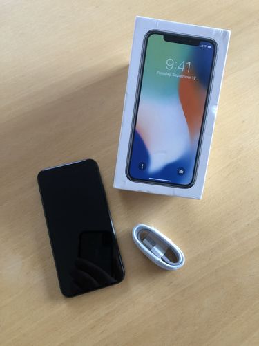 Customer photo review of Apple iPhone X 64GB Space Grey Unlocked Refurbished Excellent