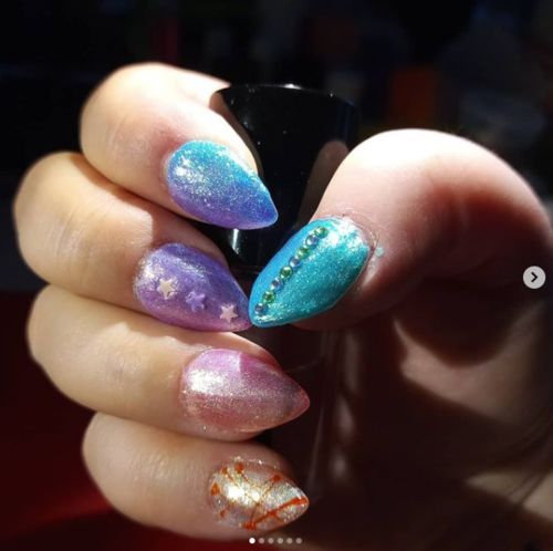 Customer photo review of Mermaid Gloss Gel Polish Set